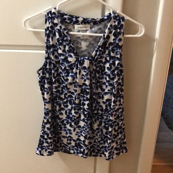 Calvin Klein Tops - Calvin Klein sleeveless top
